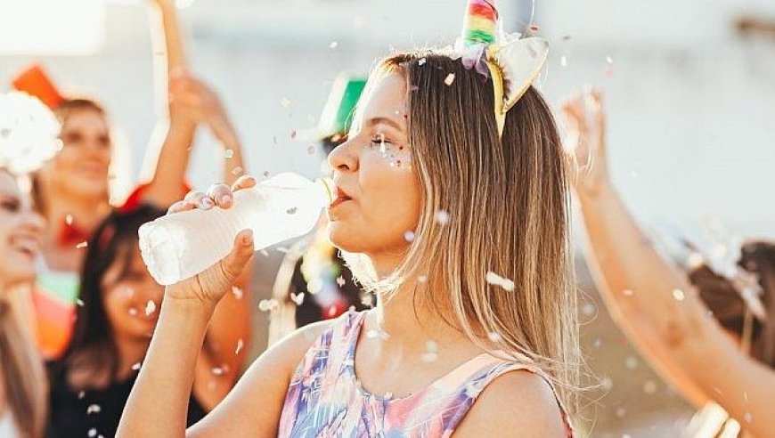 Carnaval já começou: 5 dicas para manter a energia e a saúde em dia durante a folia