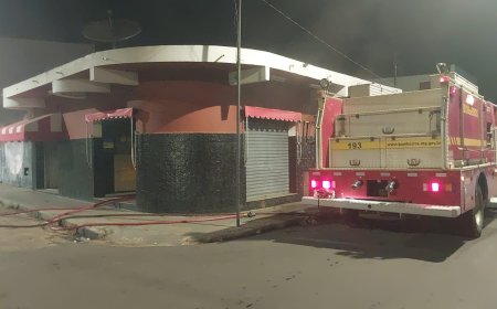 Em Guaranésia, curto-circuito em refrigerador causa incêndio em açougue
