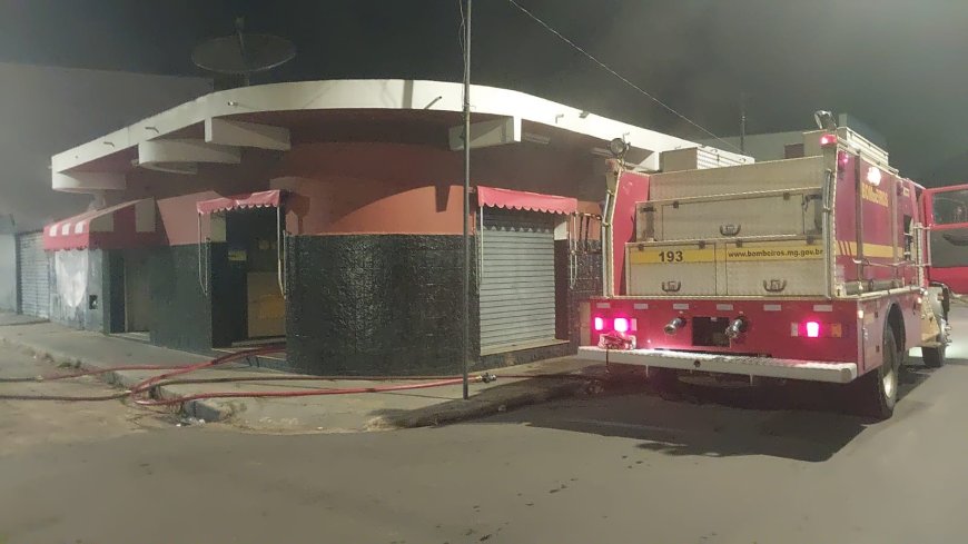 Em Guaranésia, curto-circuito em refrigerador causa incêndio em açougue