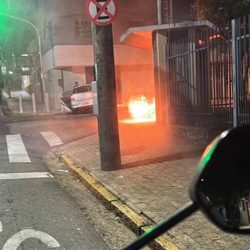 Tristeza: Motociclista morre carbonizado em explosão após colisão com carro em São João da Boa Vista