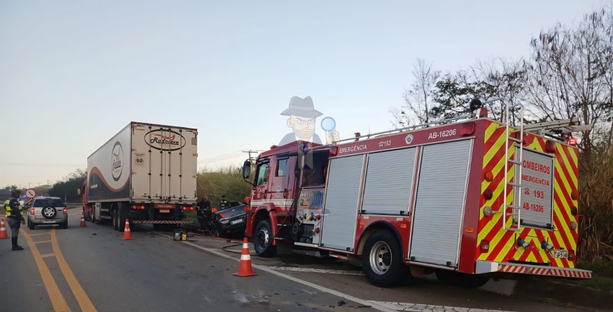 Pai e filho morrem em gravíssimo acidente entre Vargem Grande do Sul e São Sebastião da Grama