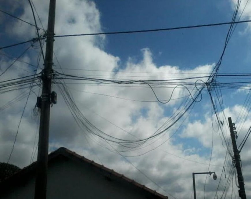 Prefeitura de Guaxupé faz notificação à Cemig sobre fiação elétrica