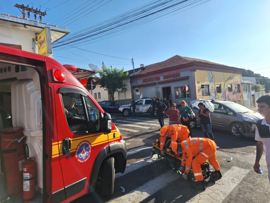 Colisão entre carro e moto deixa duas pessoas feridas em Guaxupé