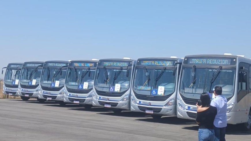 Prefeitura de Guaxupé apresenta frota de ônibus do Programa Transporte Renovado