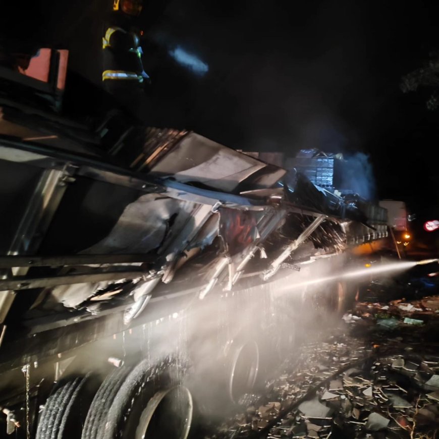Falha no sistema de freios provoca incêndio em carreta na BR-491, em Muzambinho