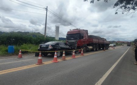 Passageira morre em colisão frontal entre carro e veículo de carga na rodovia MG-290
