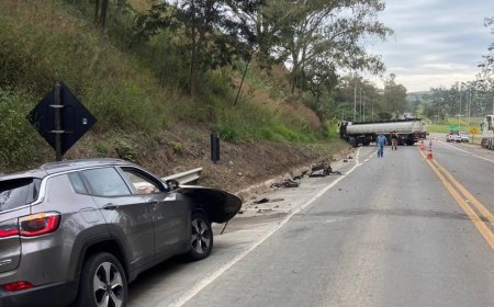 Colisão frontal entre carreta e carro na BR-146 mobiliza o Corpo de Bombeiros de Guaxupé