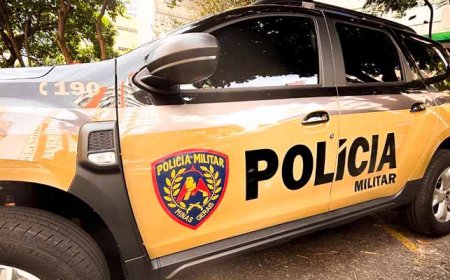 Condutor perde o controle do veículo e bate contra poste em Guaxupé