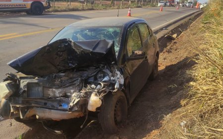 Acidente envolvendo quatro veículos deixa mulher gravemente ferida na MG-369