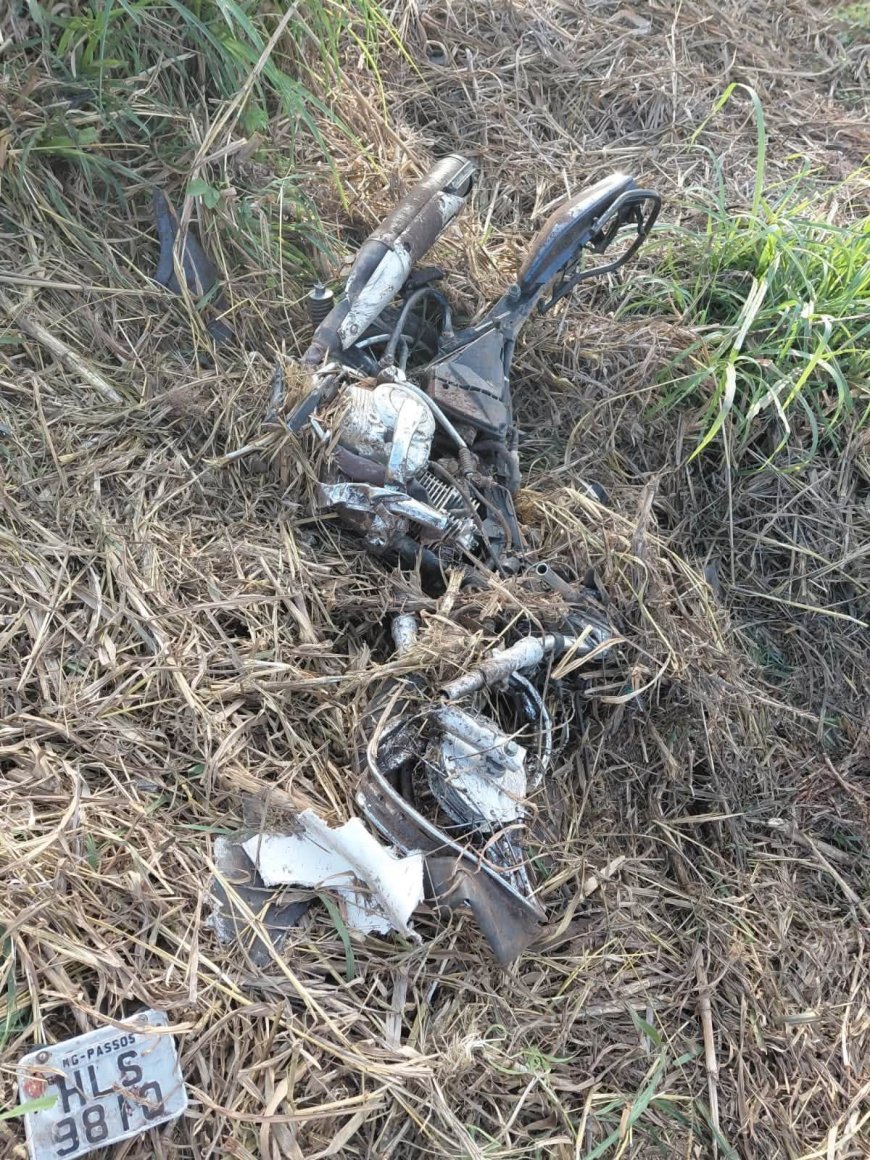 Grave acidente entre moto e caminhão mata motociclista na MG-050