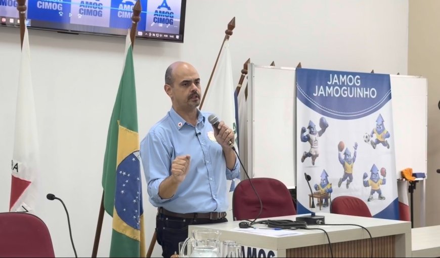 Em Guaxupé, candidato Mateus Simões propõe “Exame na hora” nos postos de saúde