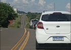 Vídeo: Motociclista sem placa é visto fazendo manobra arriscada na MGC-491 após sair de evento de "grau"