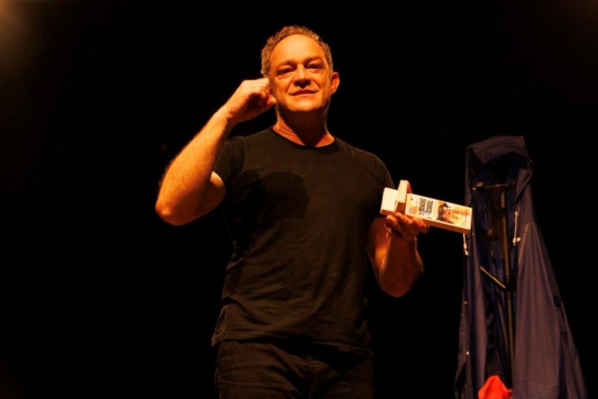 Ator Eucir de Souza encerra XIII Festival Nacional de Teatro Tramas e Dramas com roda de conversa em Guaxupé