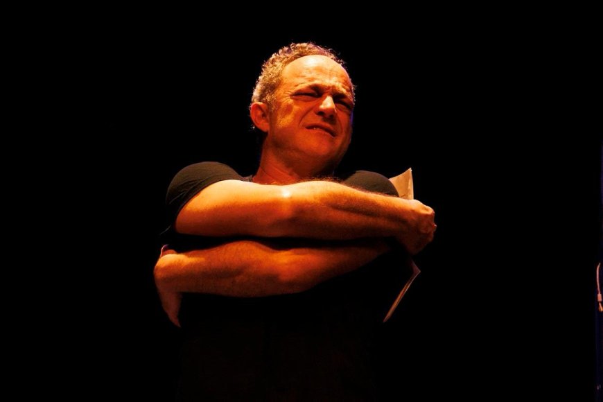 Ator Eucir de Souza encerra XIII Festival Nacional de Teatro Tramas e Dramas com roda de conversa em Guaxupé